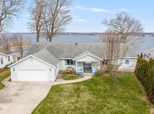 1608 Collier Dr, Whitehall, MI 49461