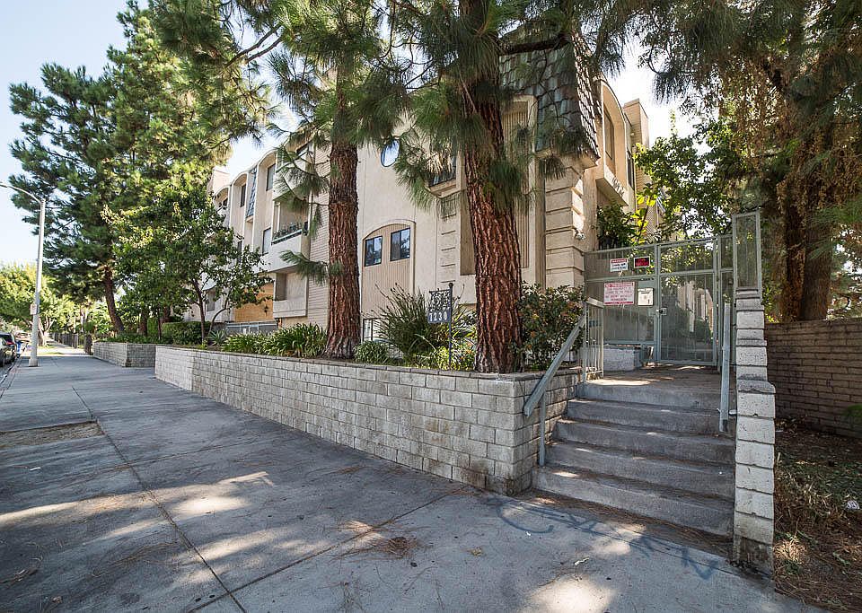1st image of 7230 Kelvin Ave APT 5