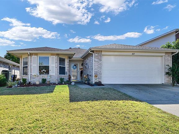2nd image of 2613 Mountain View Dr