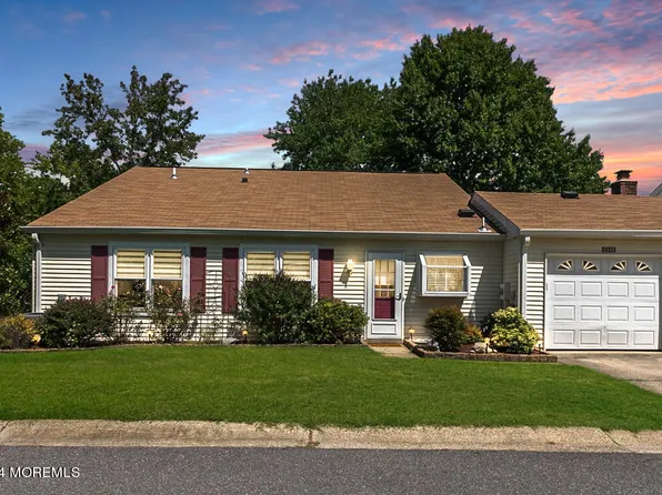834B Liverpool Circle, Manchester, NJ 08759