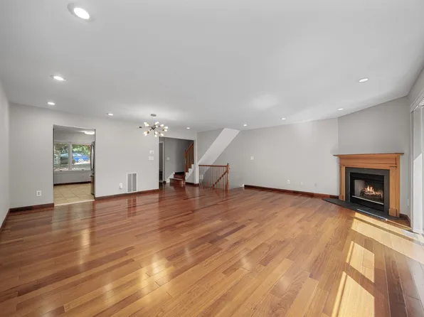 473 Undercliff Avenue image 7 of 33