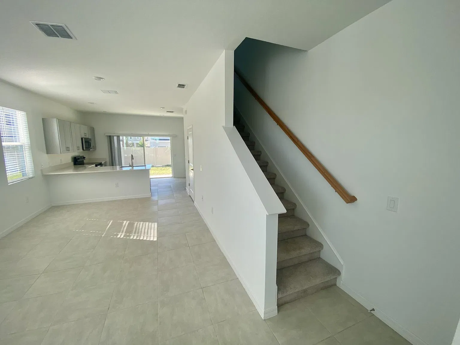 2 bed, 2.5 bath, 1180 sqft, $1,750 — Photo 4