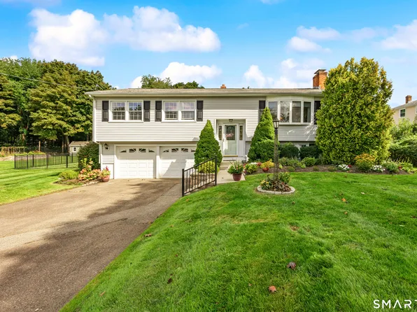 18 Sharon Drive, Shelton, CT 06484