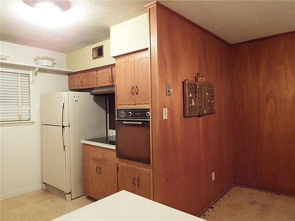 4th image of 325 Westway Dr