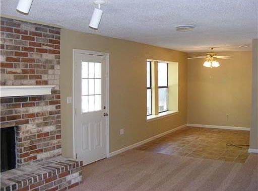 2nd image of 1101 Westridge Ln