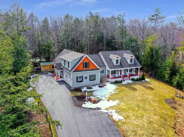 10 Plymouth Drive, Saco, ME 04072