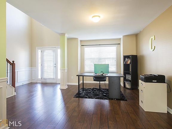 3rd image of 2348 Cornell Cir