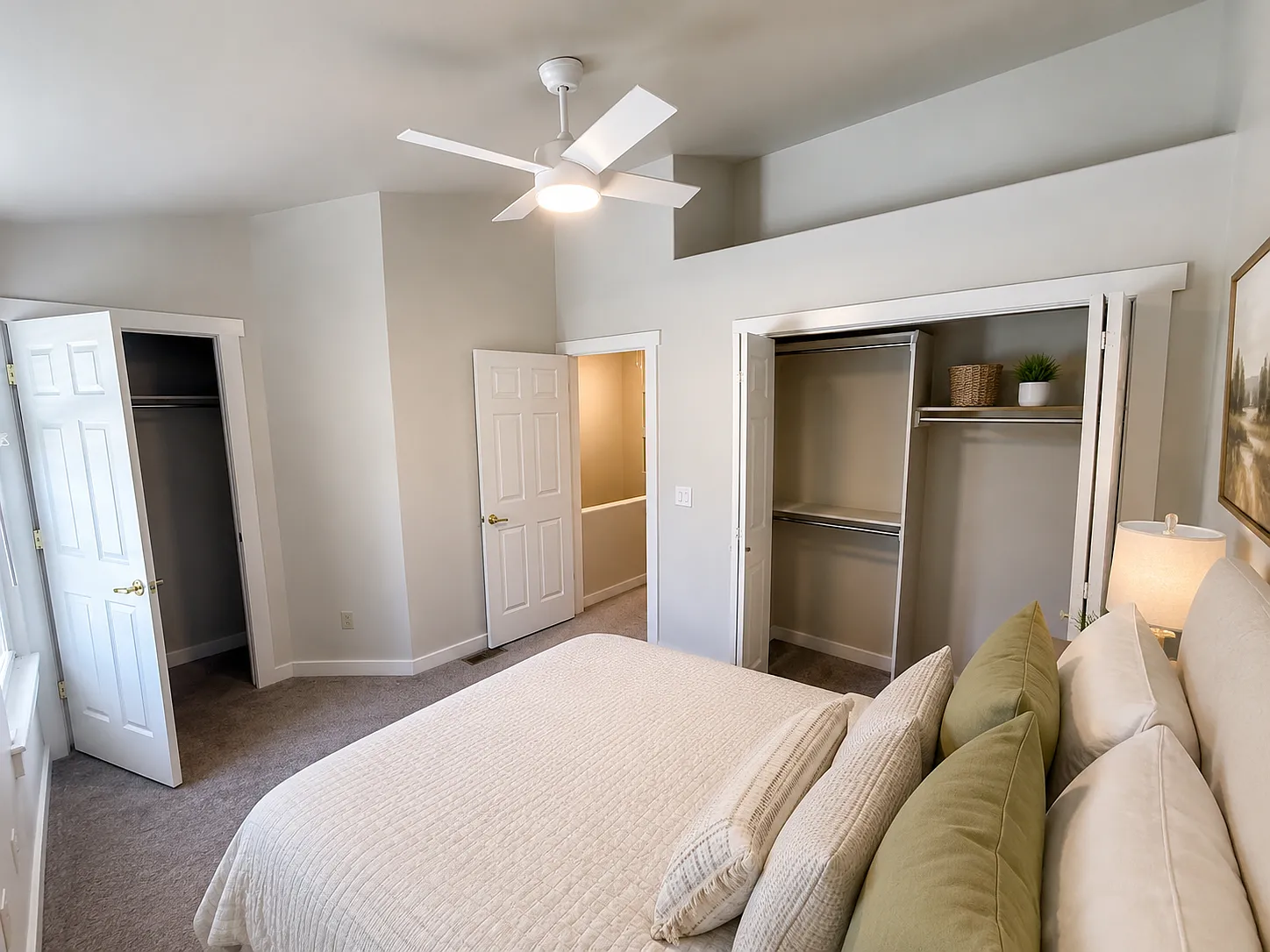 2 bed, 1.5 bath, 1472 sqft, $1,800 — Photo 4
