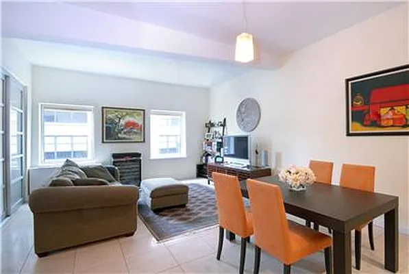 Sold by Warburg | media 5