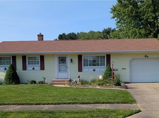 929 Lakeview Dr, Dover, OH 44622