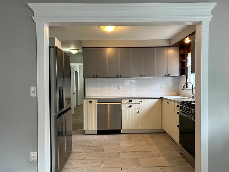 377 Hasbrouck Blvd — Photo 7