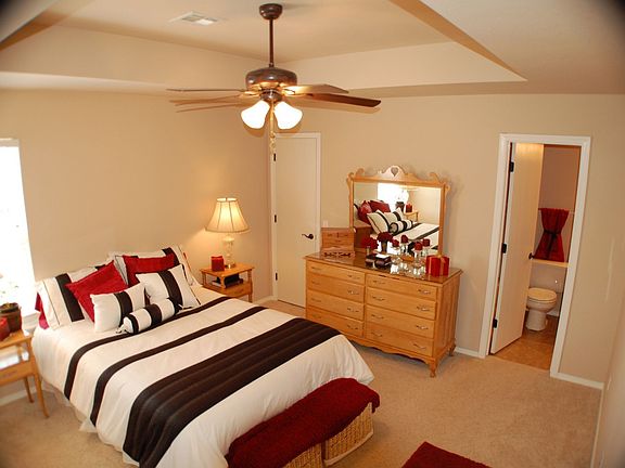 Large Master Bedroom &adjoining master bat