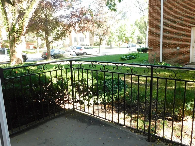 2610 Central Street — Photo 23