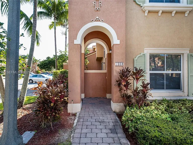 1009 SW 144th Ave #2701 — Photo 7