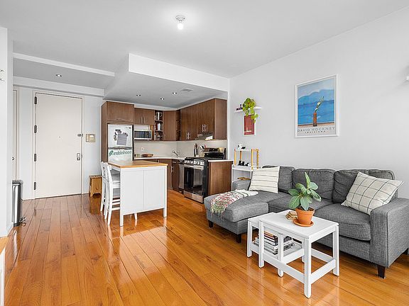 4th image of 765 Park Pl APT 4A