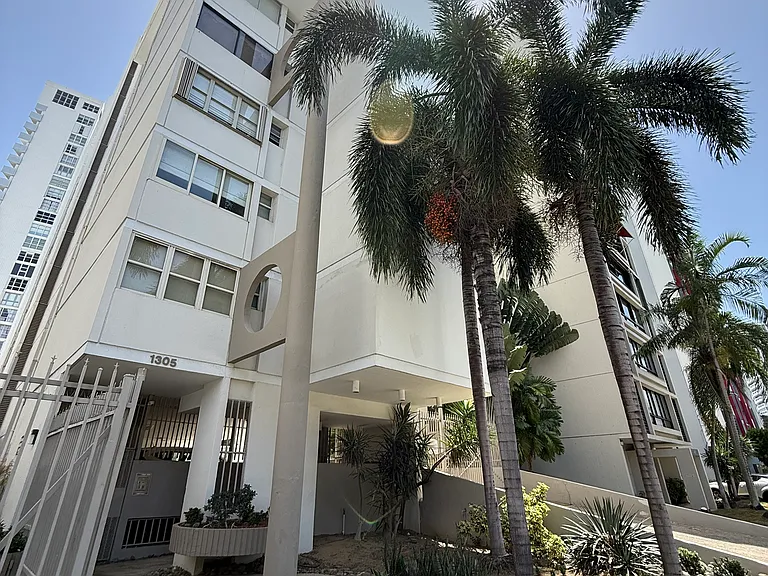 1305 Avenida Magdalena #9A — Photo 2