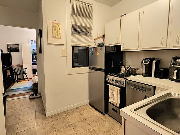 5th image of 244 E 90th St APT 2A