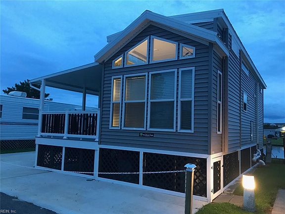 2nd image of 3665 Sandpiper Rd #87