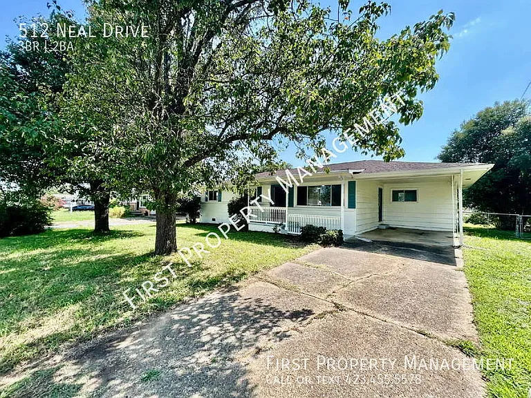 512 Neal Dr — Photo 2