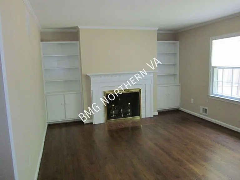 1160 Wimbledon Dr — Photo 4