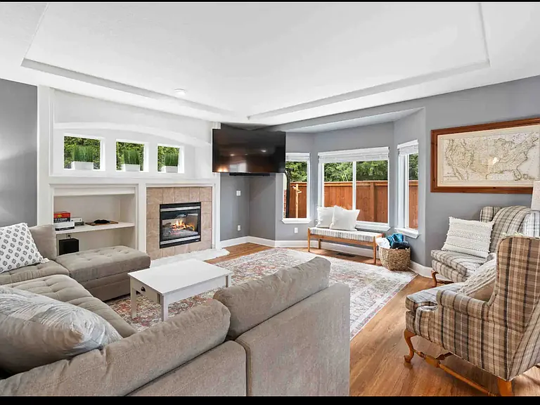 NE 183rd Ct — Photo 14