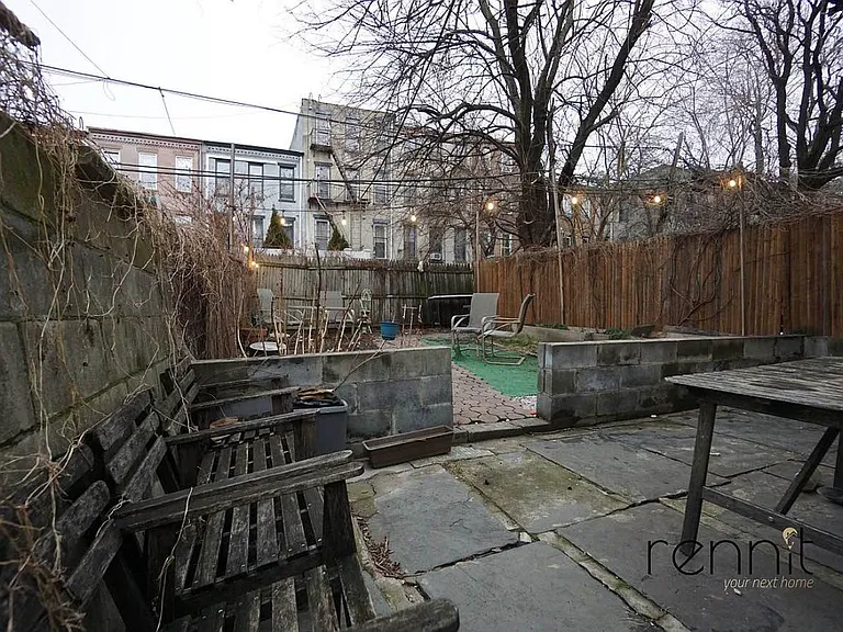 155 Pulaski St #1 — Photo 9