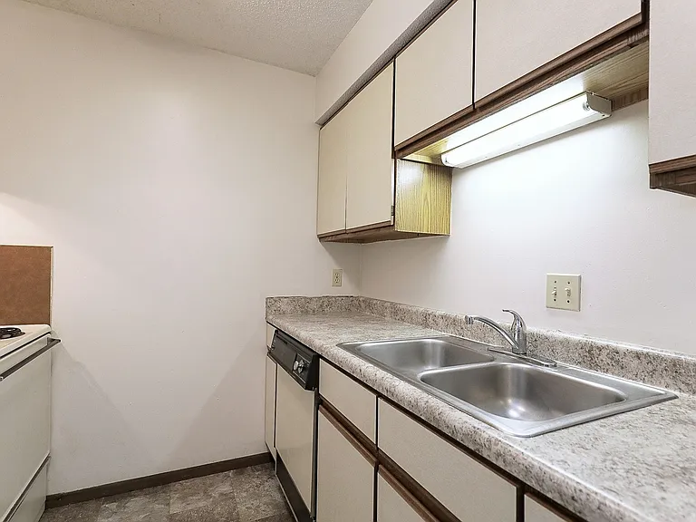 535 North 23rd St — Photo 32
