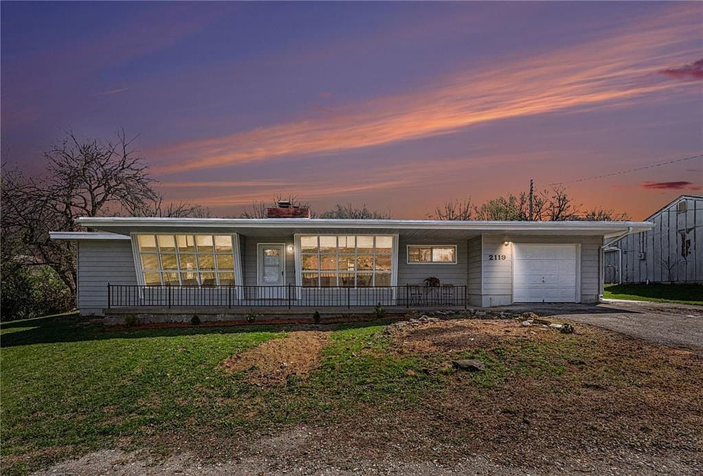 2119 S Lees Summit Rd, Independence, MO 64050 | Zillow
