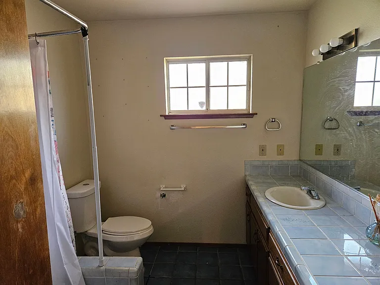 20351 Greenview Dr — Photo 13