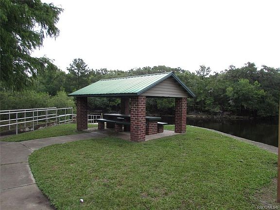 5th image of 4798 E Spruce Dr