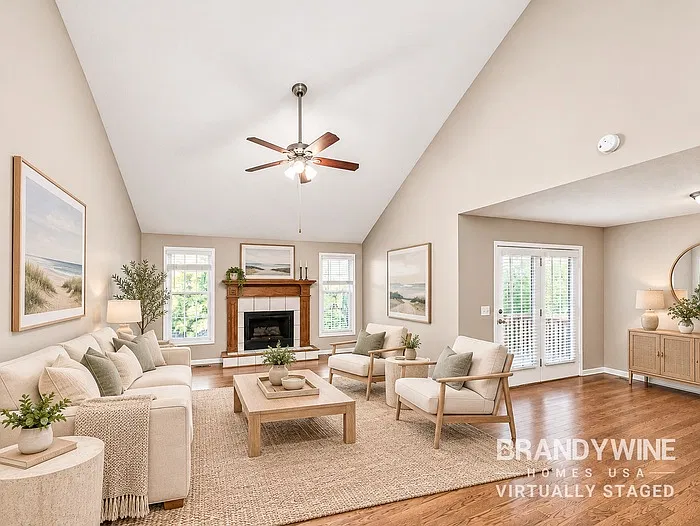 4 bed, 2.5 bath, 1946 sqft, $2,424 — Photo 4