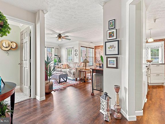 3rd image of 17 Brook Farm Ct #G-17g