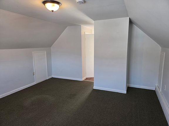 5th image of 35 Maple St #3