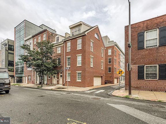 2nd image of 249 N 2nd St APT 1R