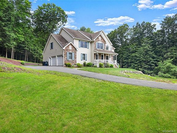 2nd image of 5 Crozier Ct