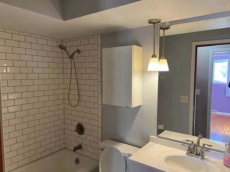 511 N Cherry St — Photo 15
