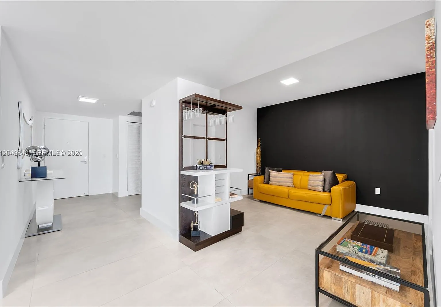 Parque Towers Condo — Photo 3