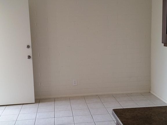 4th image of 13034 N 21st Pl APT 1