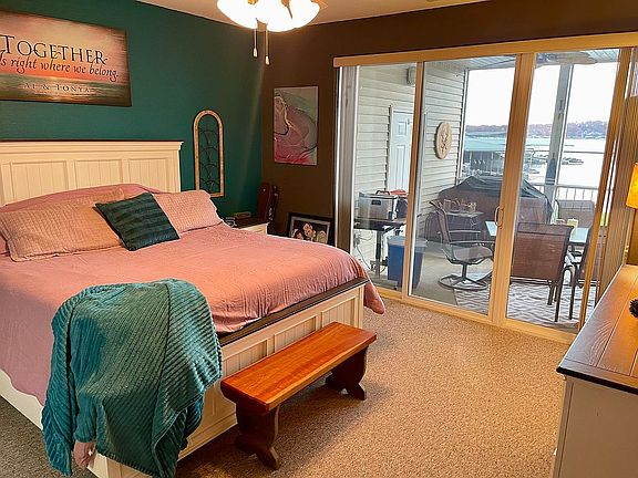 5th image of 18130 Millstone Cove Rd Unit 403