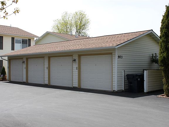 3rd image of 803 Pattee Creek Dr APT B
