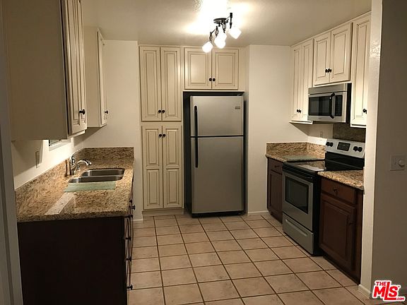 5th image of 53935 Avenida Madero