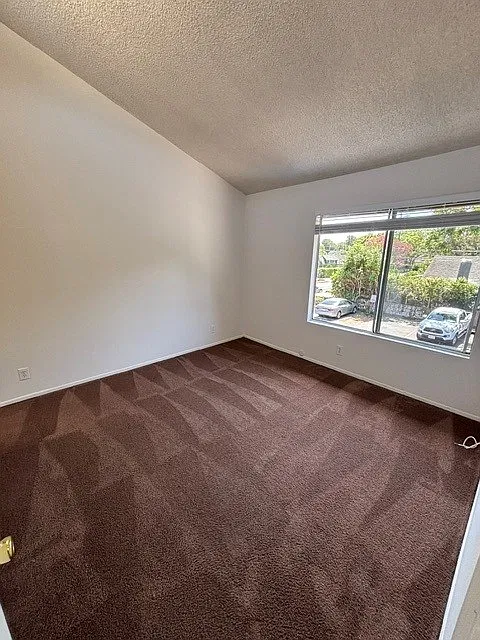 270 W Alamar Ave #7