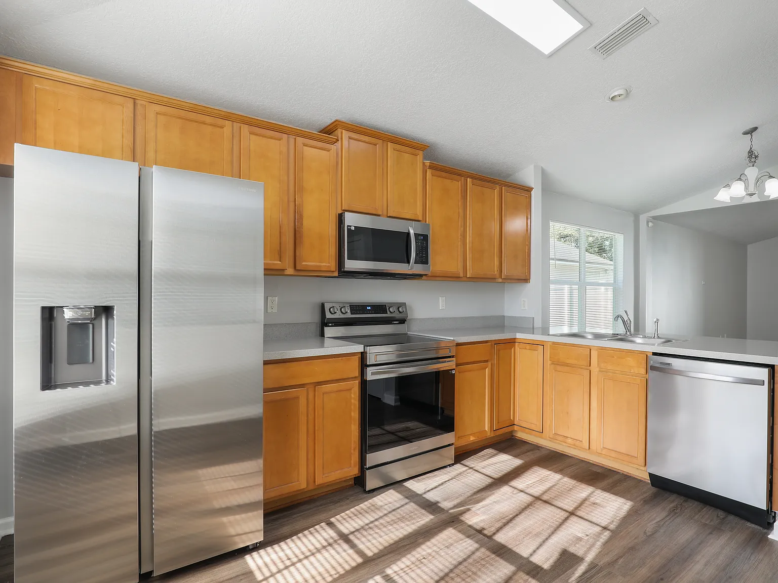 11052 Campus Heights Ln — Photo 4