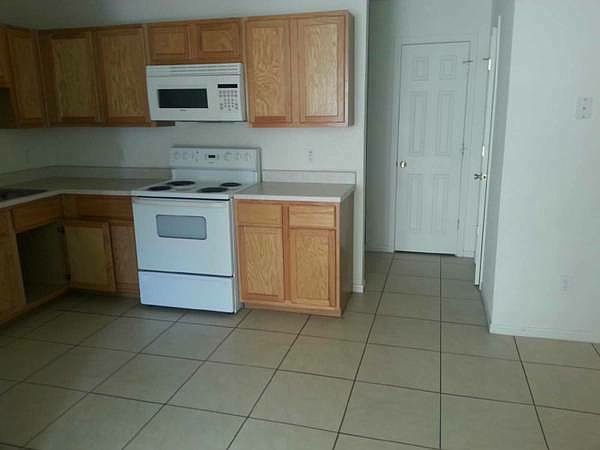 2nd image of 501 W Avenue B APT B
