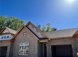 1084 Stowe St, Burlington, NC 27215