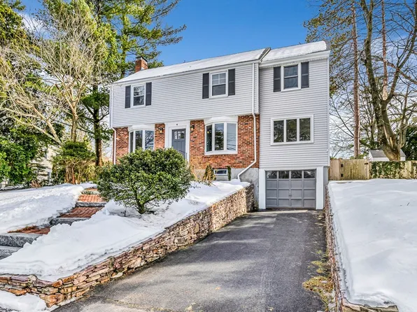 4 Retrop Rd, Natick, MA 01760