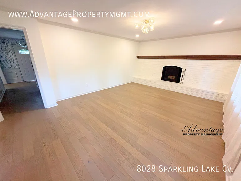 8028 Sparkling Lake Cv — Photo 2