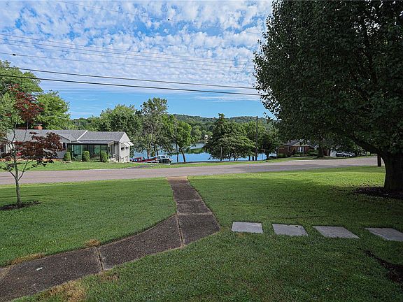 4th image of 3778 S Lakeshore Dr