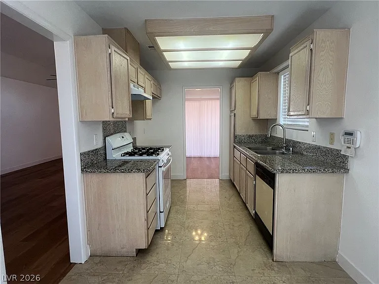 1309 Goldenglow Rd — Photo 7