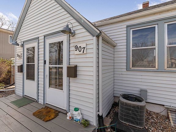 2nd image of 905 & 907 Clark St